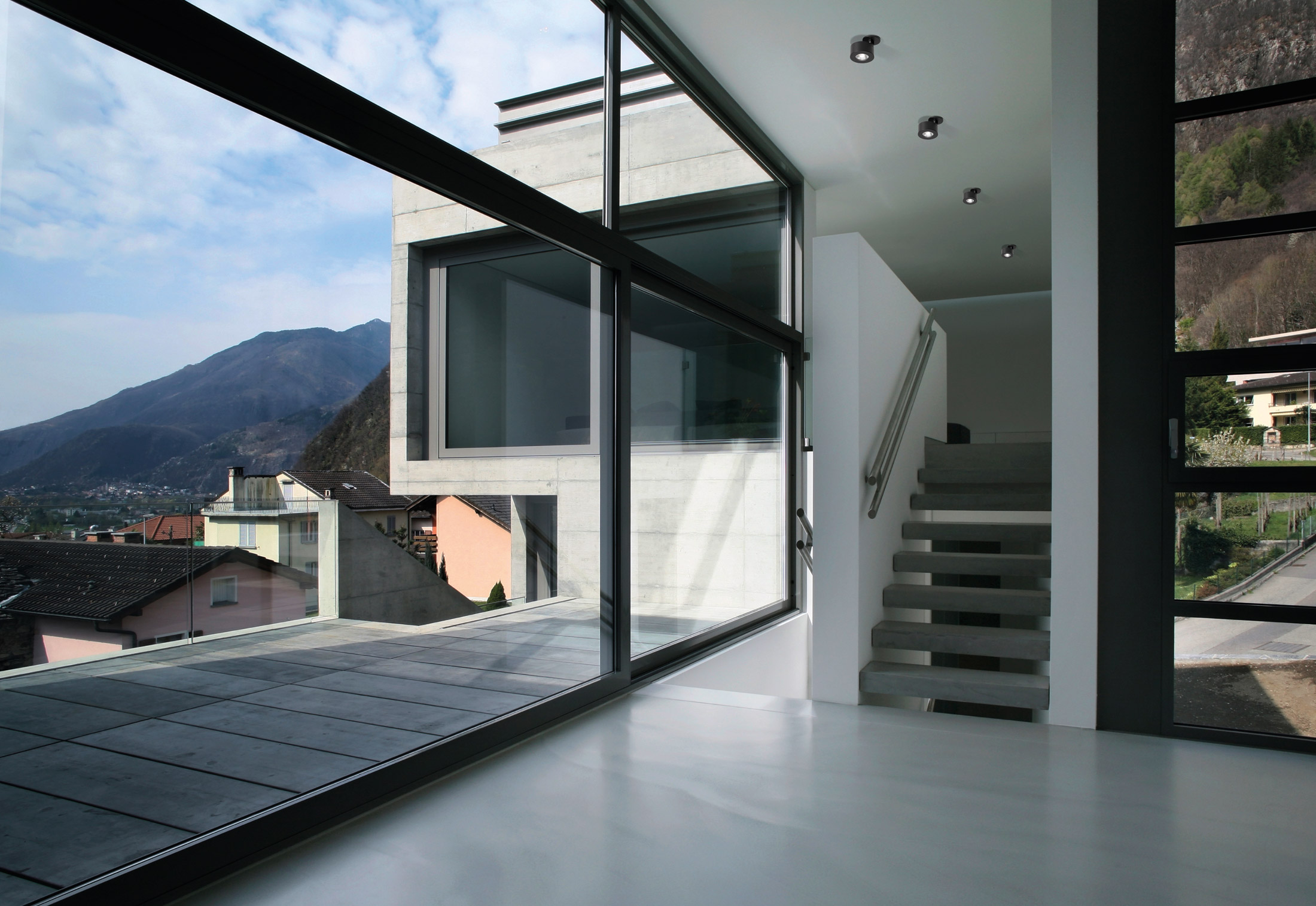 Heat-Rejection-Sun-Protection-Film